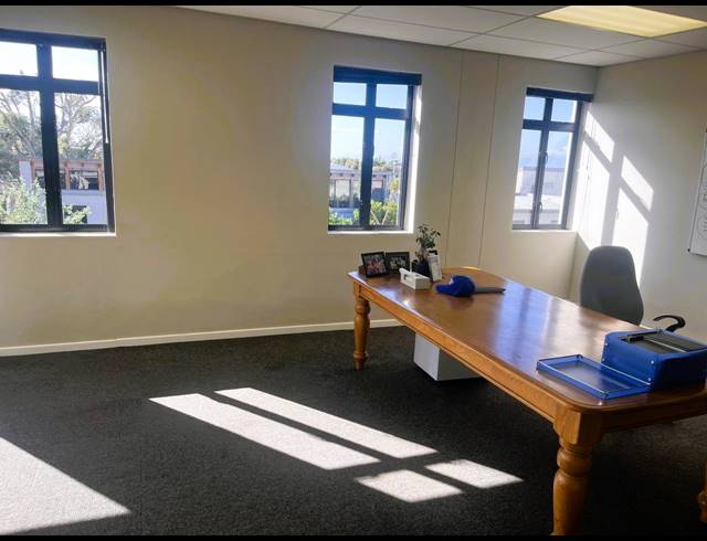 234M² OFFICE TO LET IN WESTLAKE